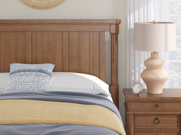 Rowlenstown Queen Poster Bed - Image 9