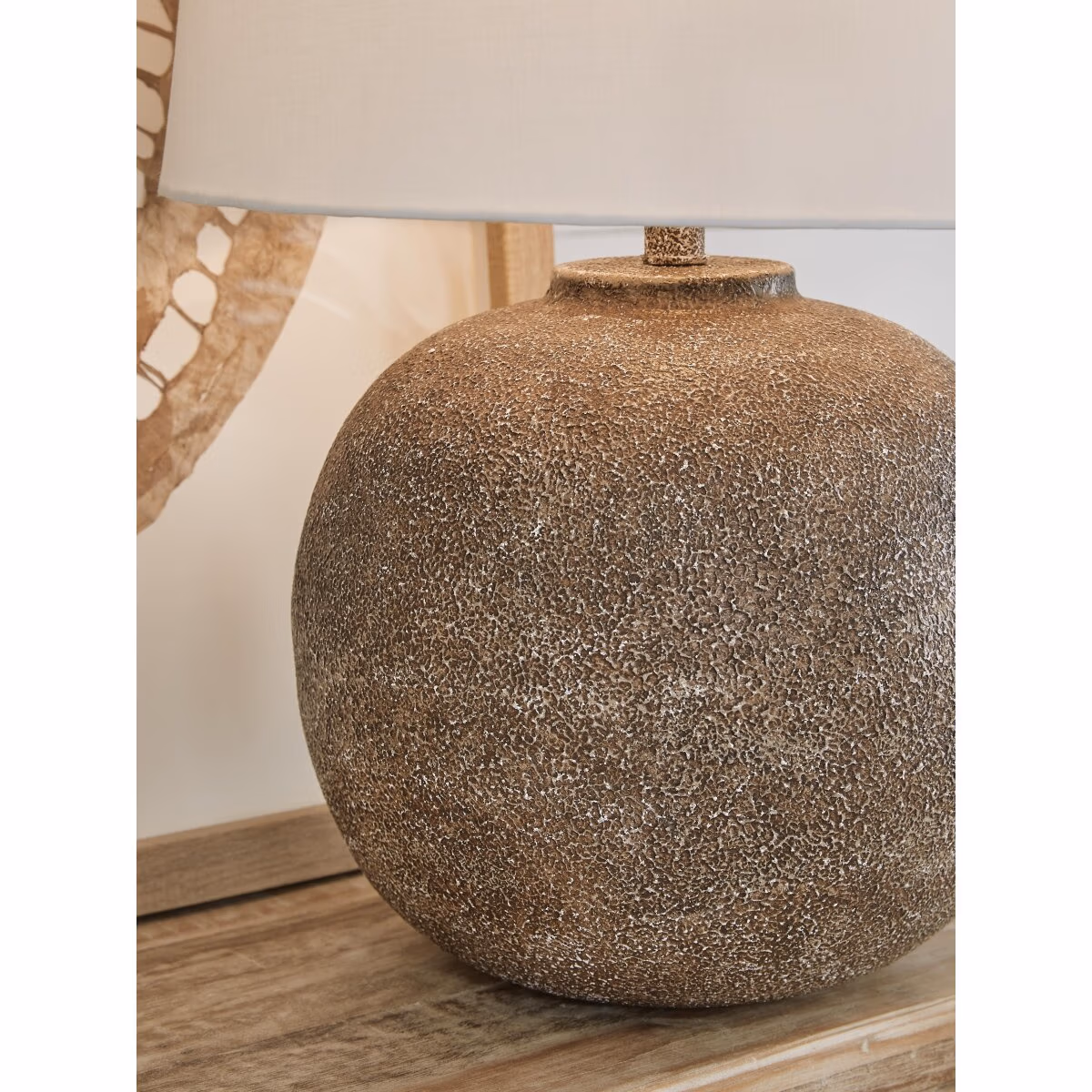 Neavesboro Table Lamp - Image 5