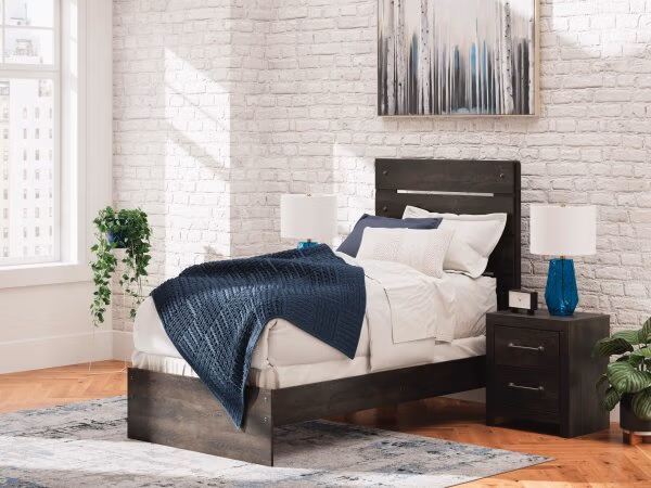 Hollivern Twin Panel Bed, Dresser and Mirror - Image 18