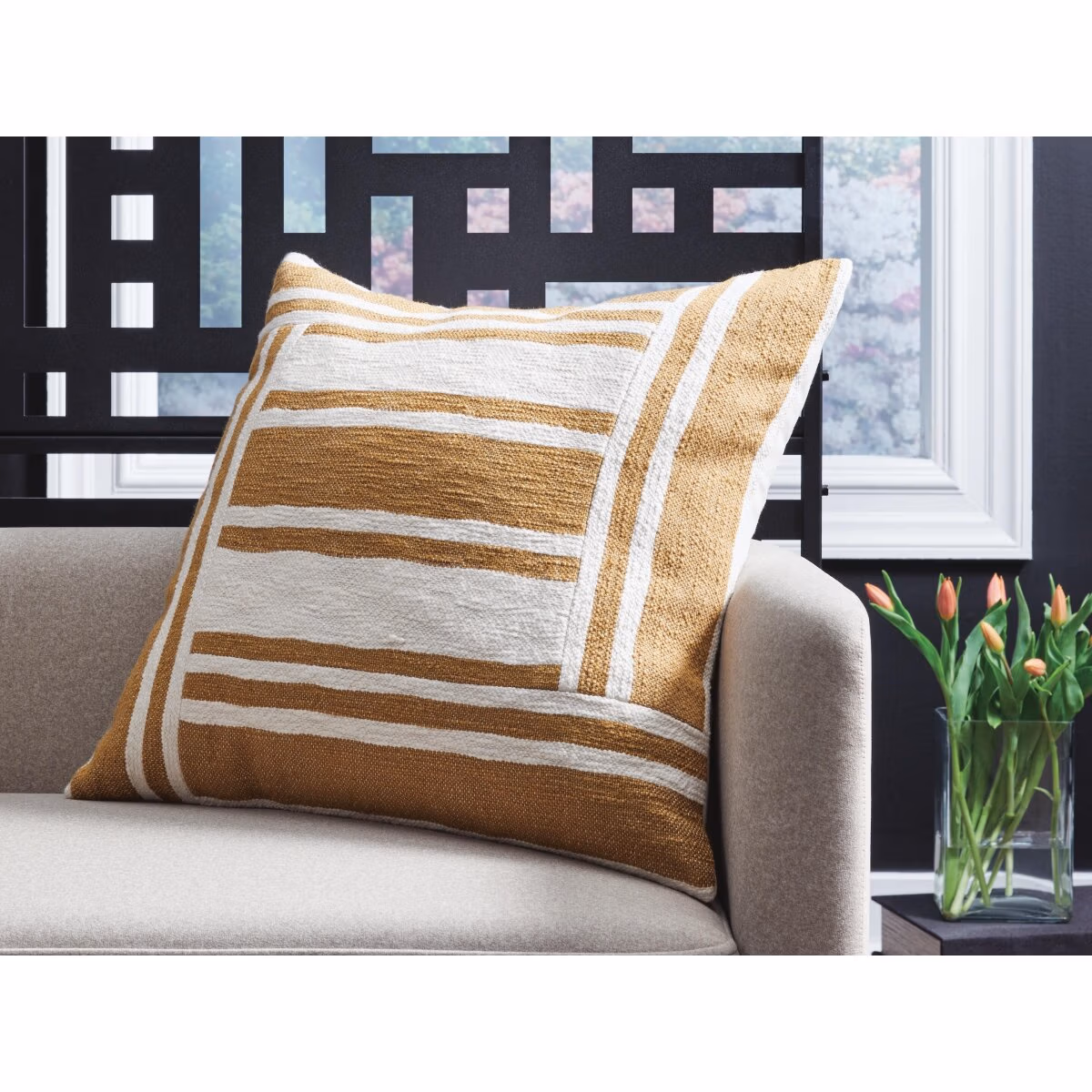Darrman Pillow (Set of 4) - Image 3