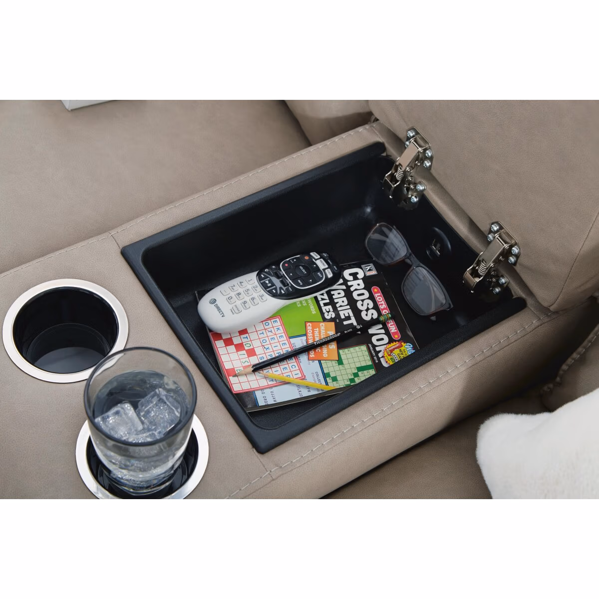 Lavenhorne Reclining Loveseat with Console - Image 8