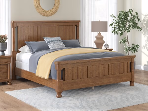 Rowlenstown California King Poster Bed - Image 3