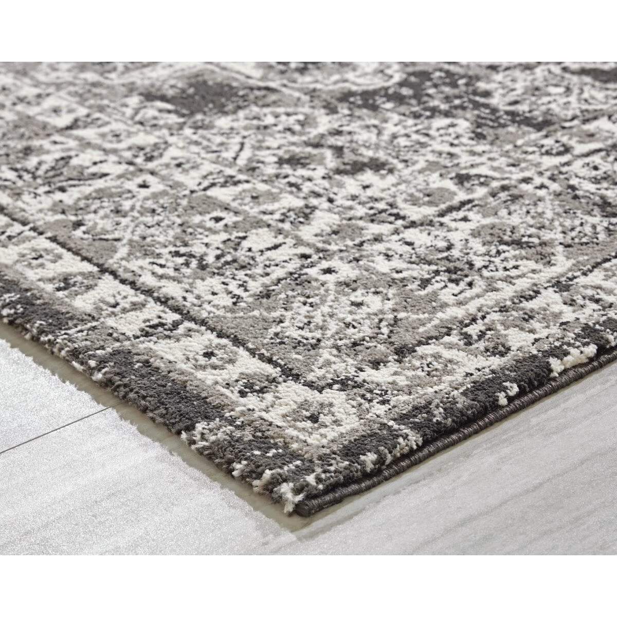 Glennisman Medium Rug - Image 4
