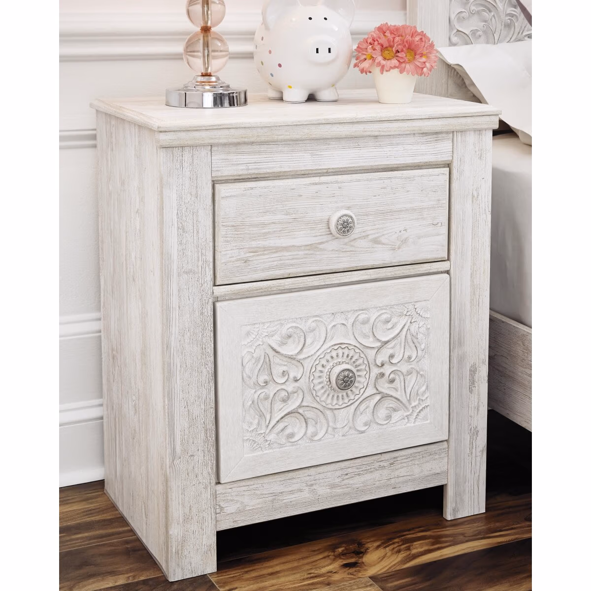Paxberry Nightstand - Image 3