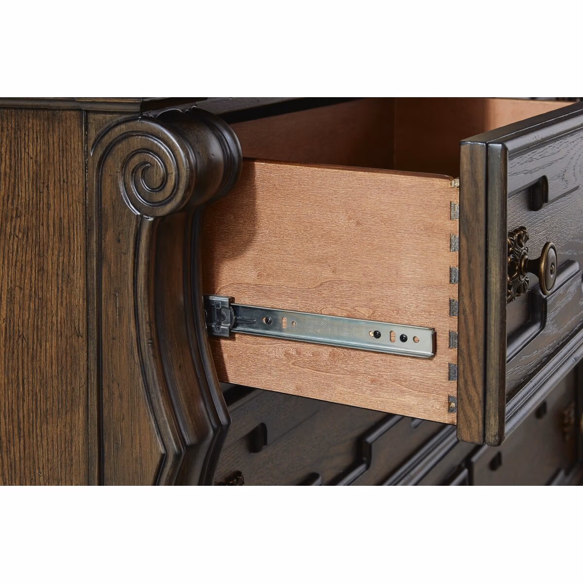 Maylee Dresser - Image 10