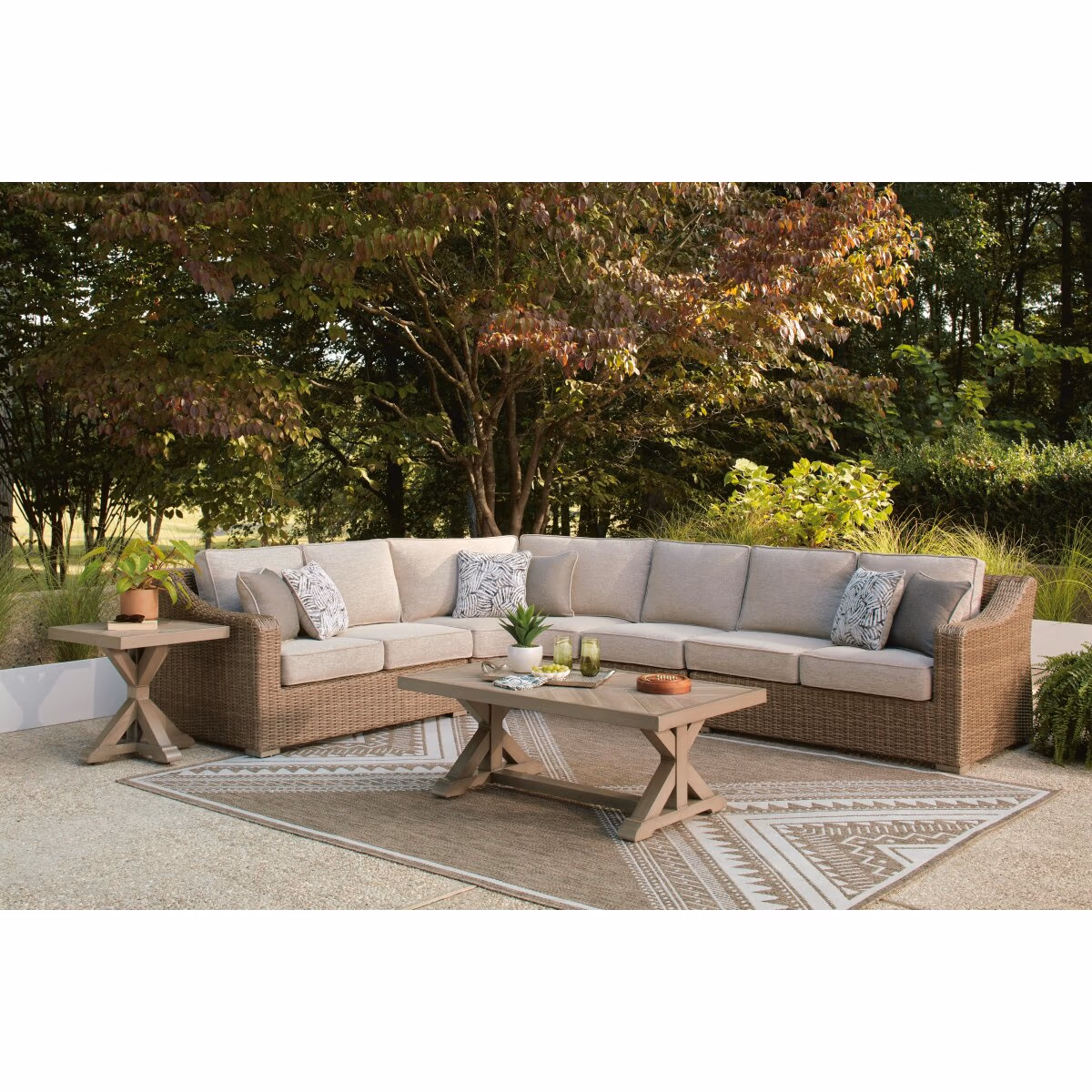 Laguna Heights 4-Piece Outdoor Sectional - Image 3