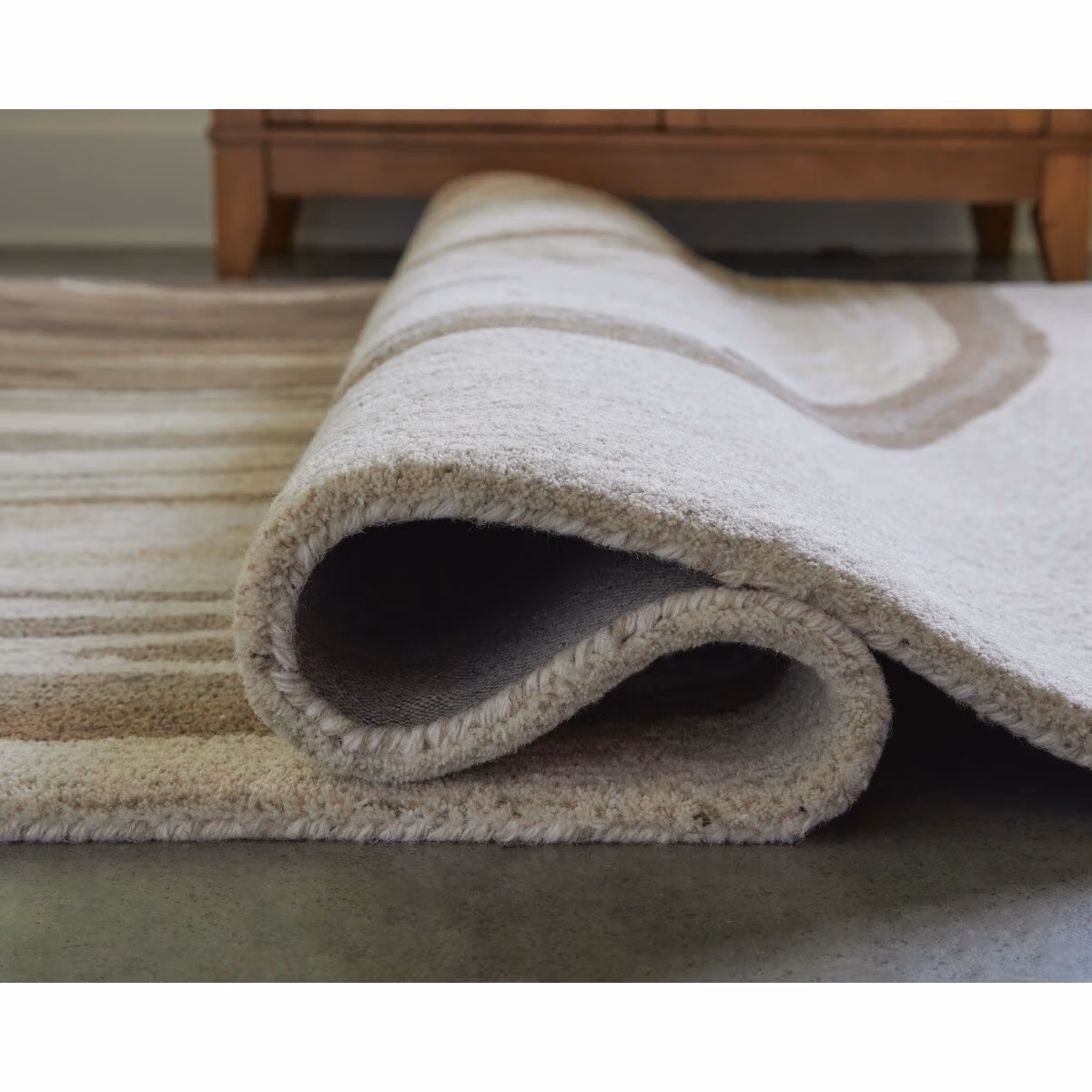 Rizwana 7'6" x 10' Area Rug - Image 5