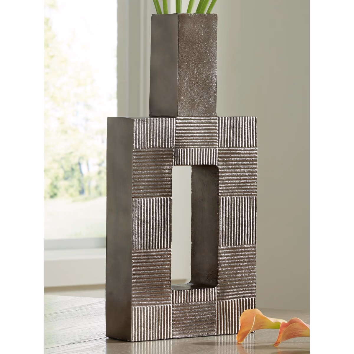 Wrengrove Vase - Image 3