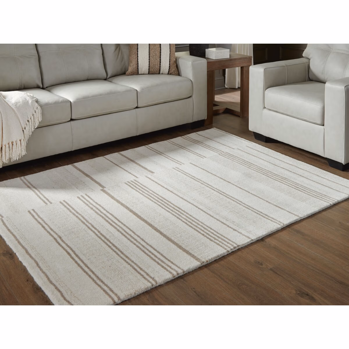 Gadence 5' x 7' Area Rug - Image 3