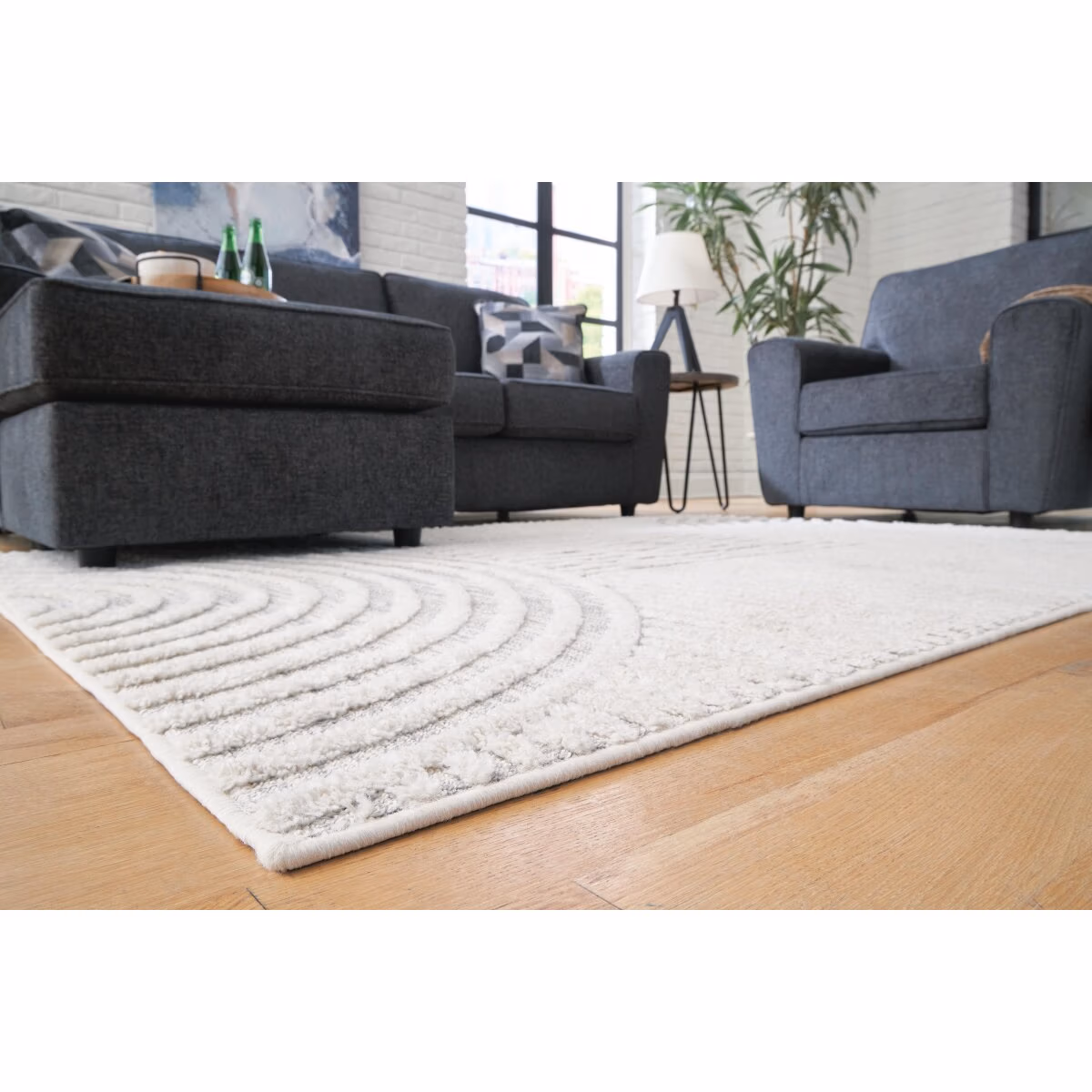 Lambworth 5'3" x 7' Rug - Image 4
