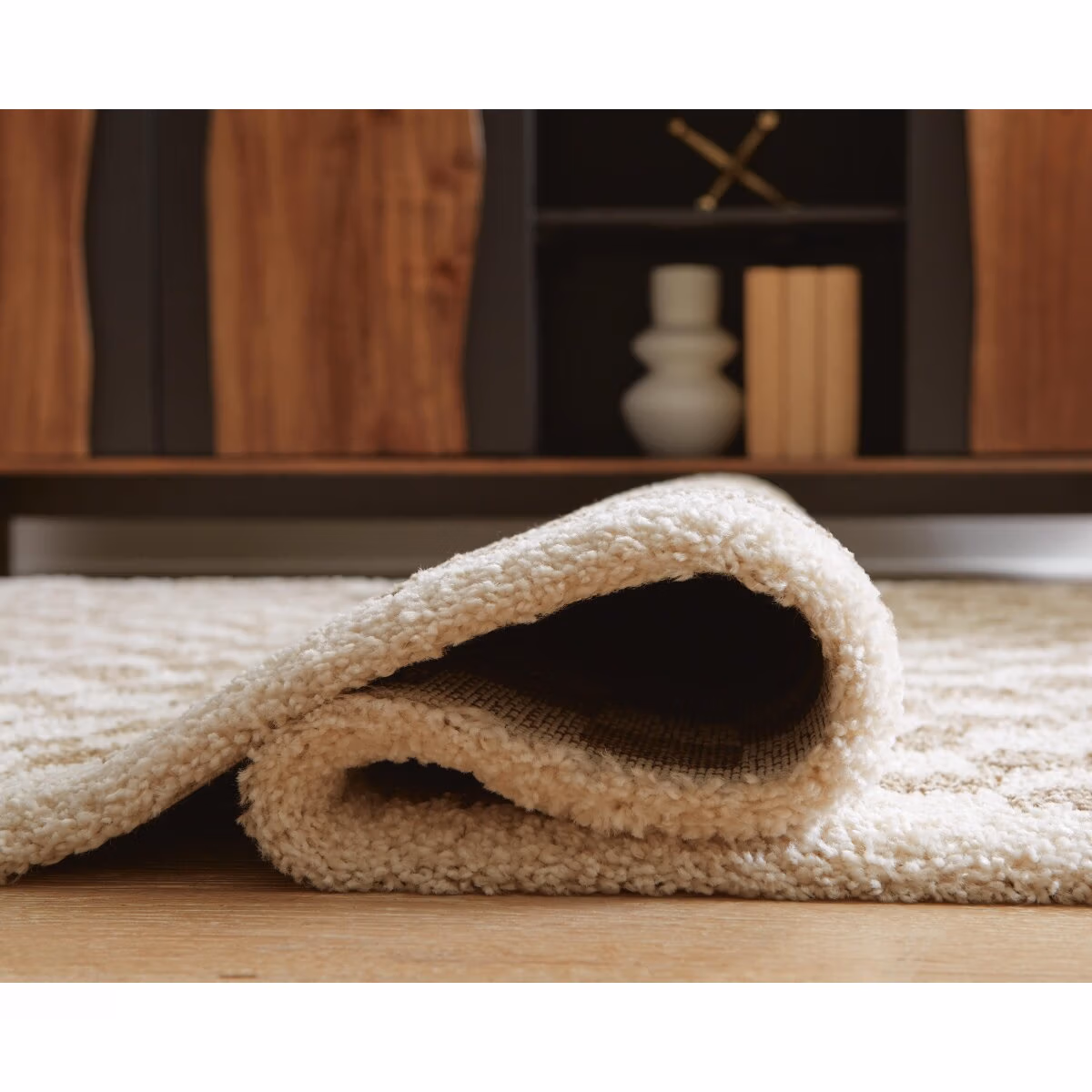 Karamen Large Rug - Image 5