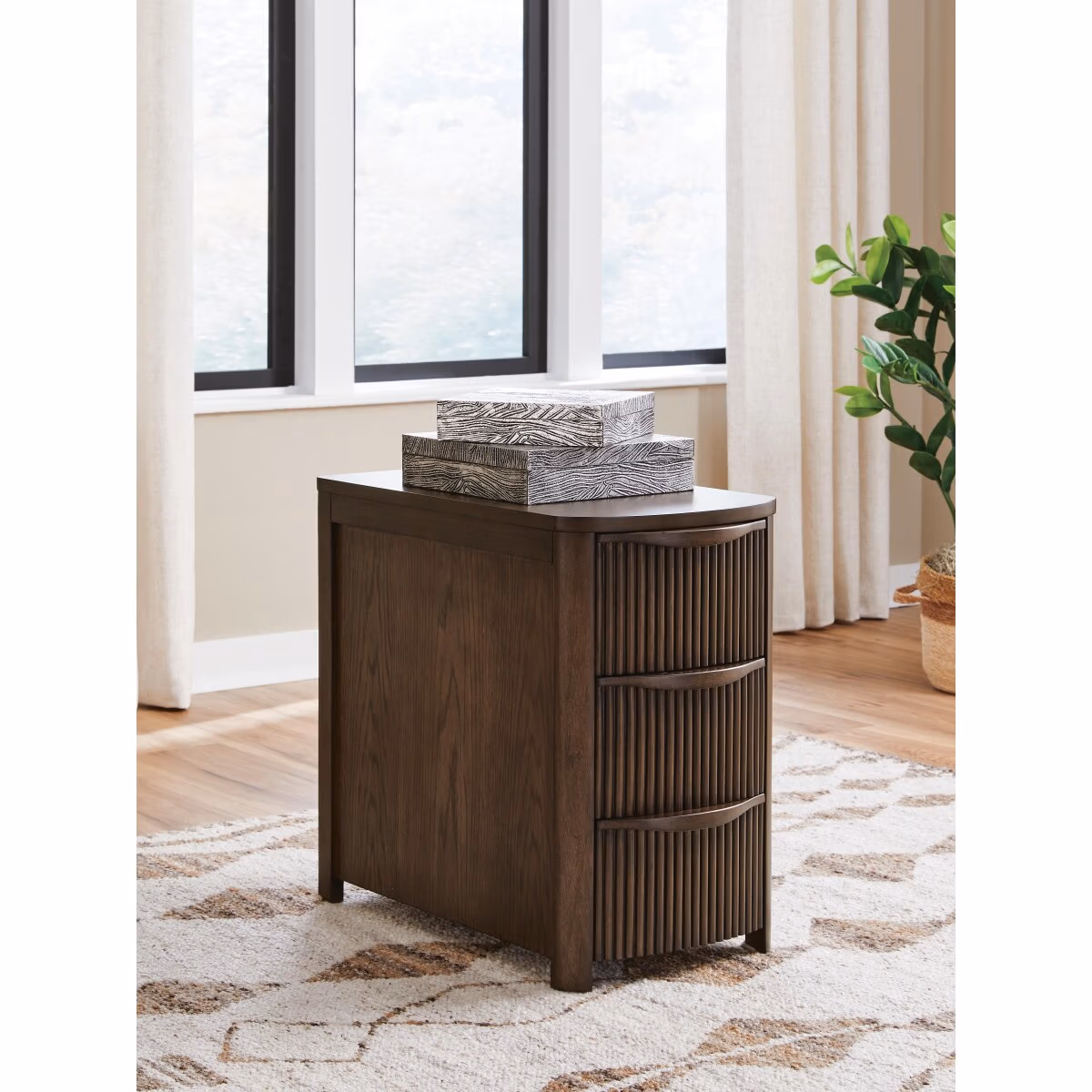 Camdill Chairside End Table - Image 3