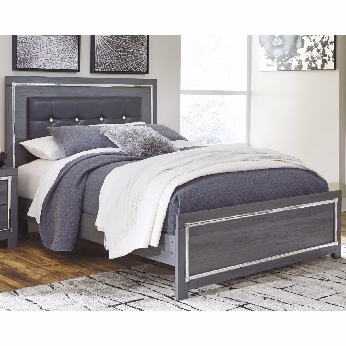 Lodanna Queen Panel Bed, Dresser, Mirror, Chest and 2 Nightstands - Image 9
