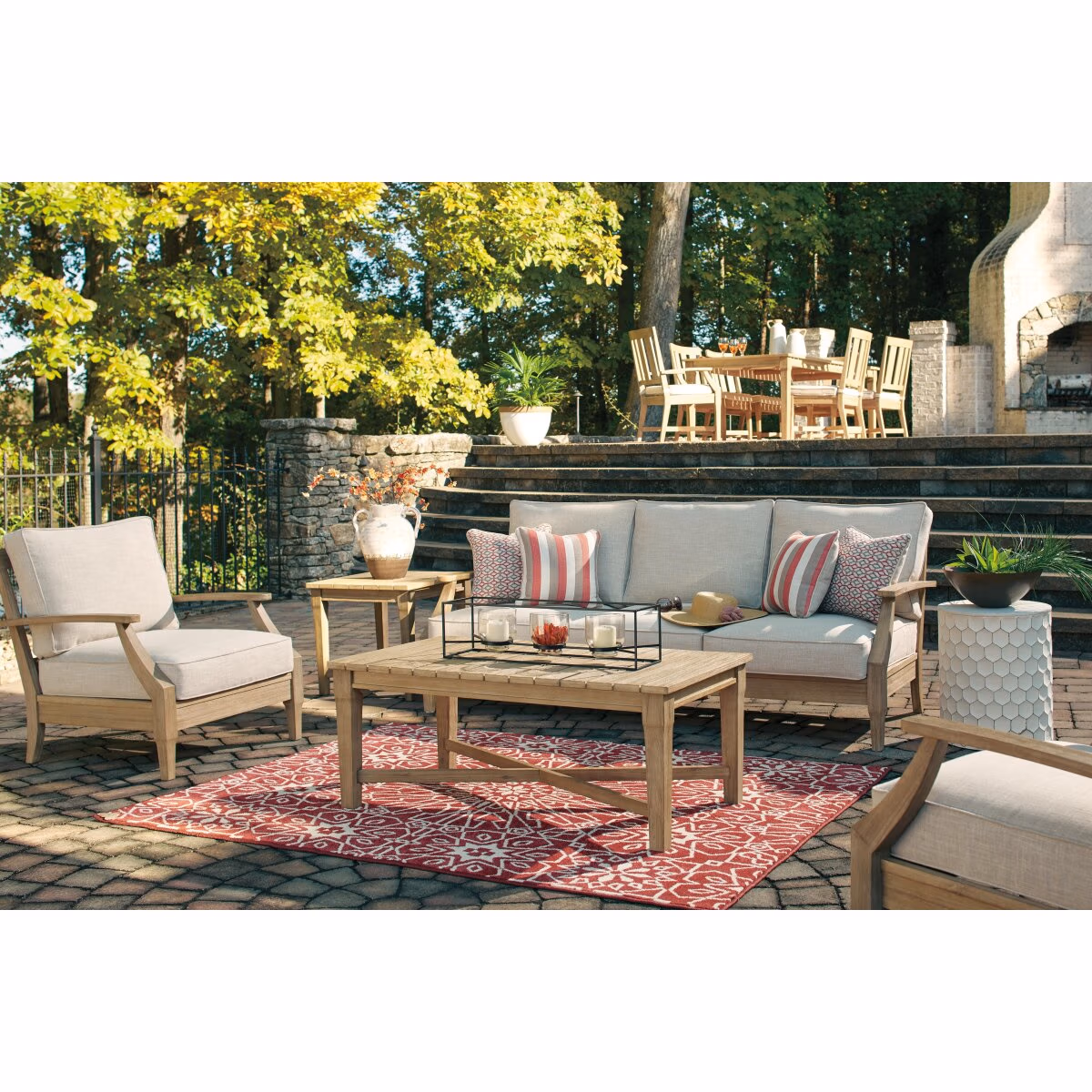 Clare View Sofa with Cushion - Image 4