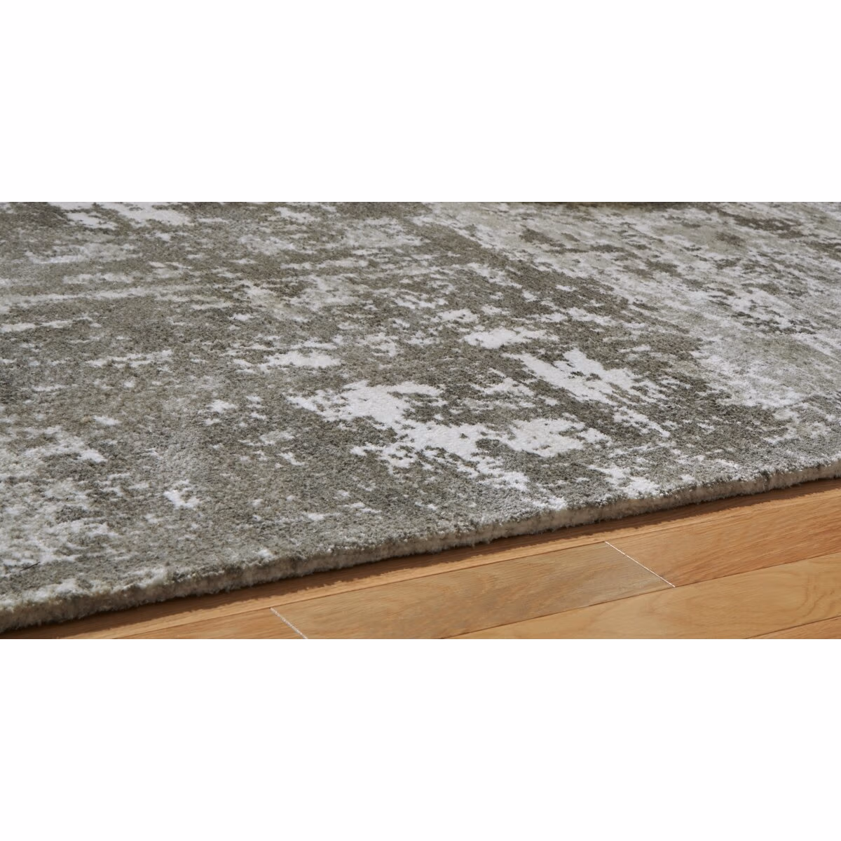 Valmontic 8' x 10' Rug - Image 4
