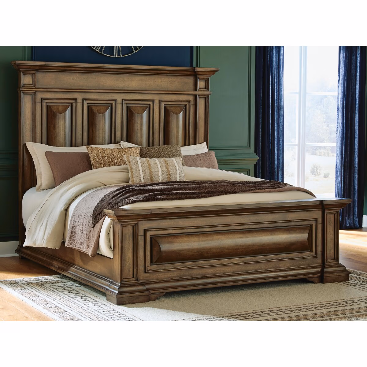 Frantanna King Panel Bed - Image 3