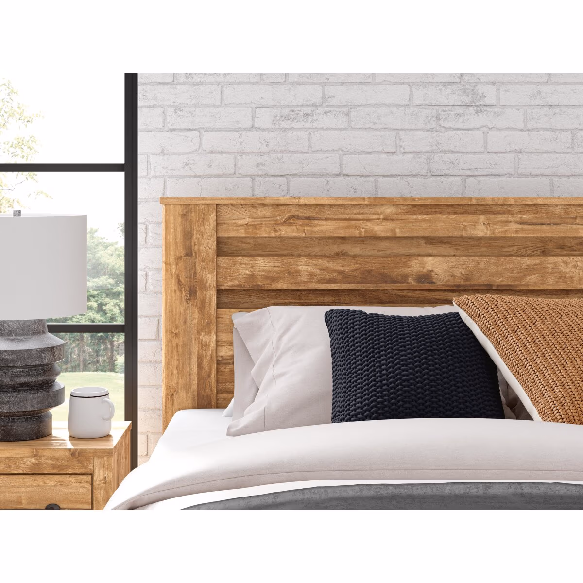 Maystonna Queen Panel Bed - Image 10