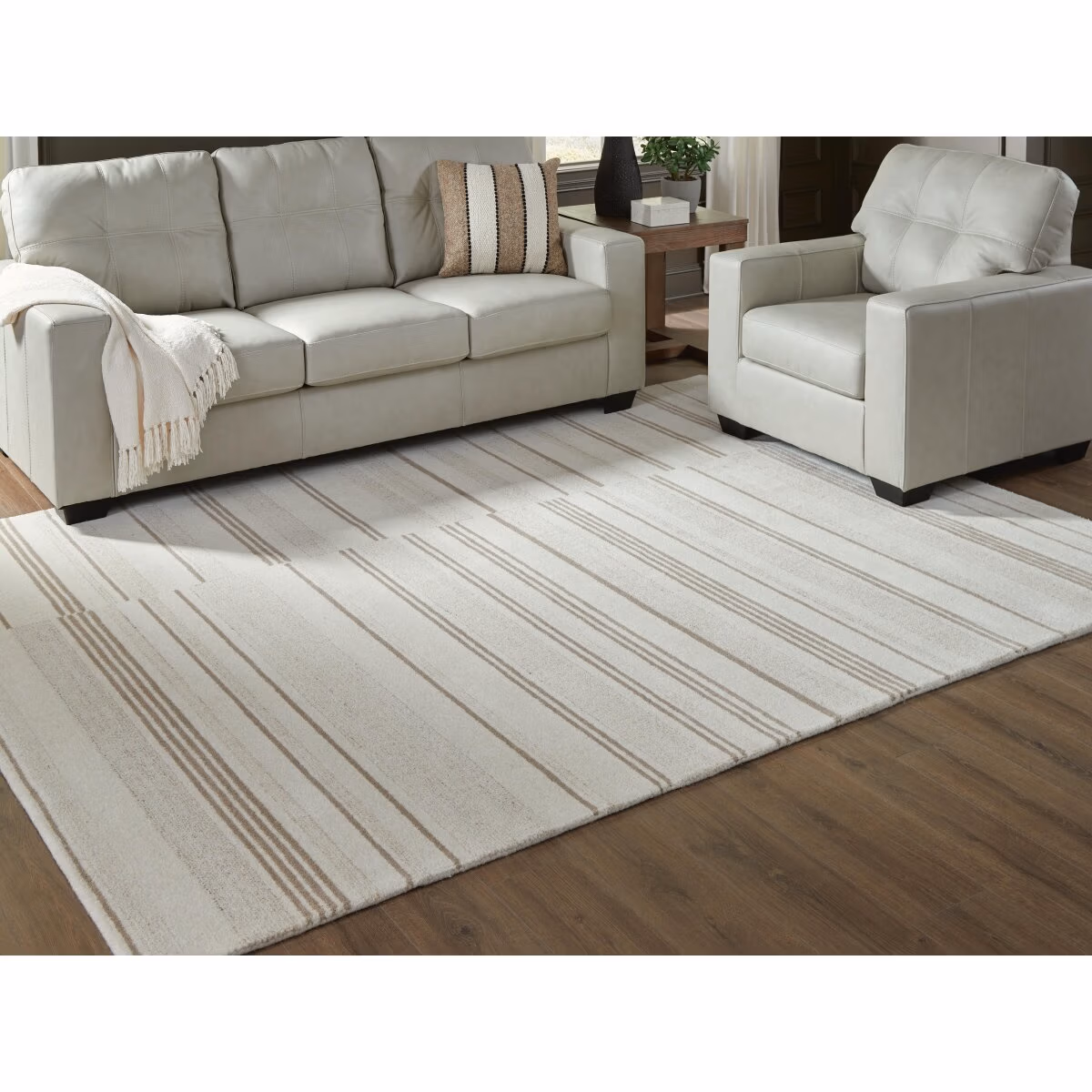 Gadence 7'8" x 10' Area Rug - Image 3