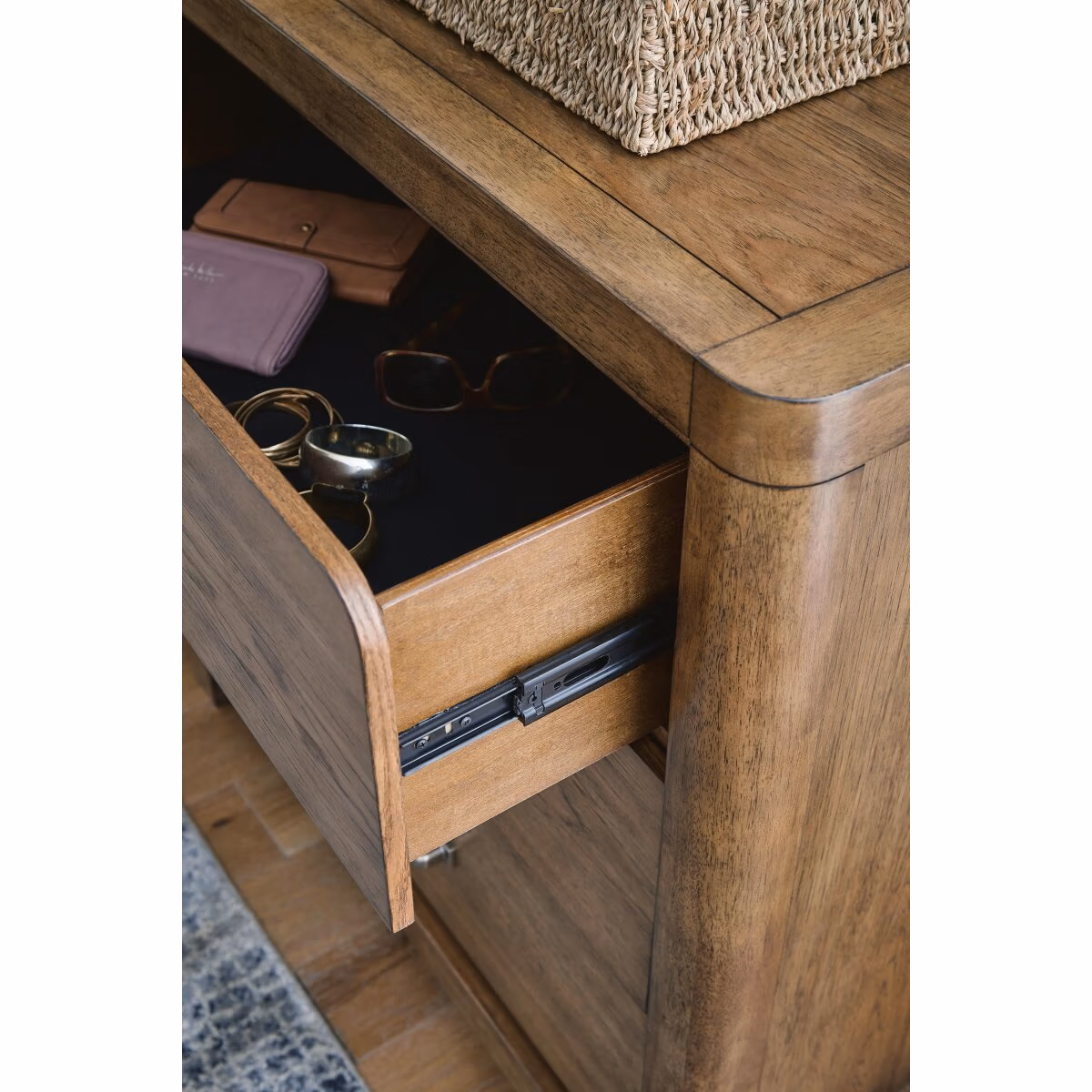 Cabalynn Dresser - Image 12