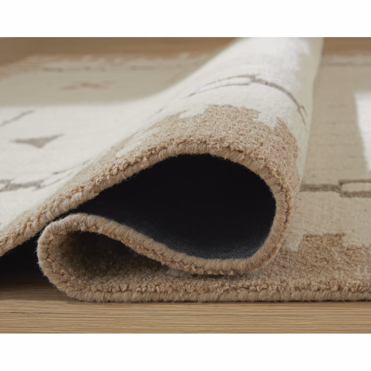 Dot 5' x 7' Area Rug - Image 5
