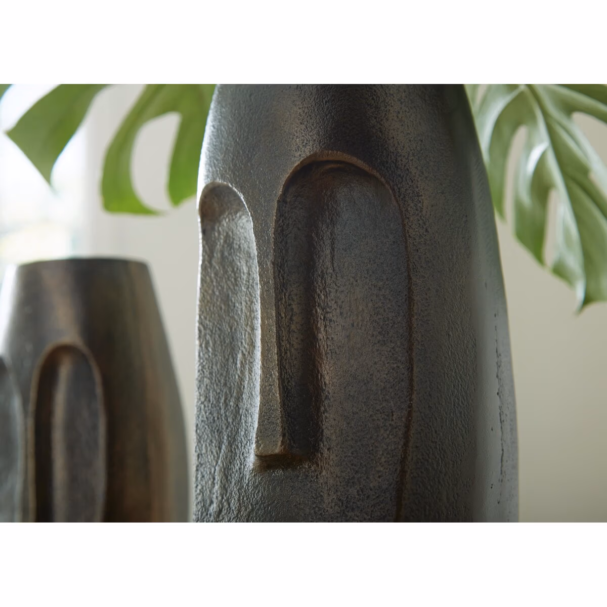 Elanman Vase - Image 5