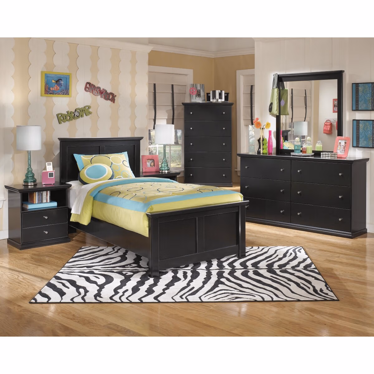 Maribel Chest of Drawers - Image 7