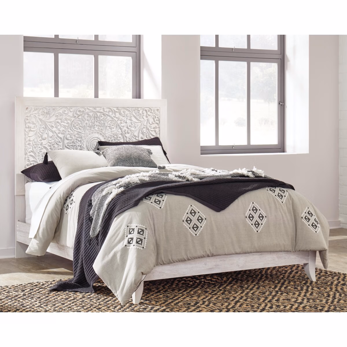 Paxberry Queen Panel Bed - Image 3
