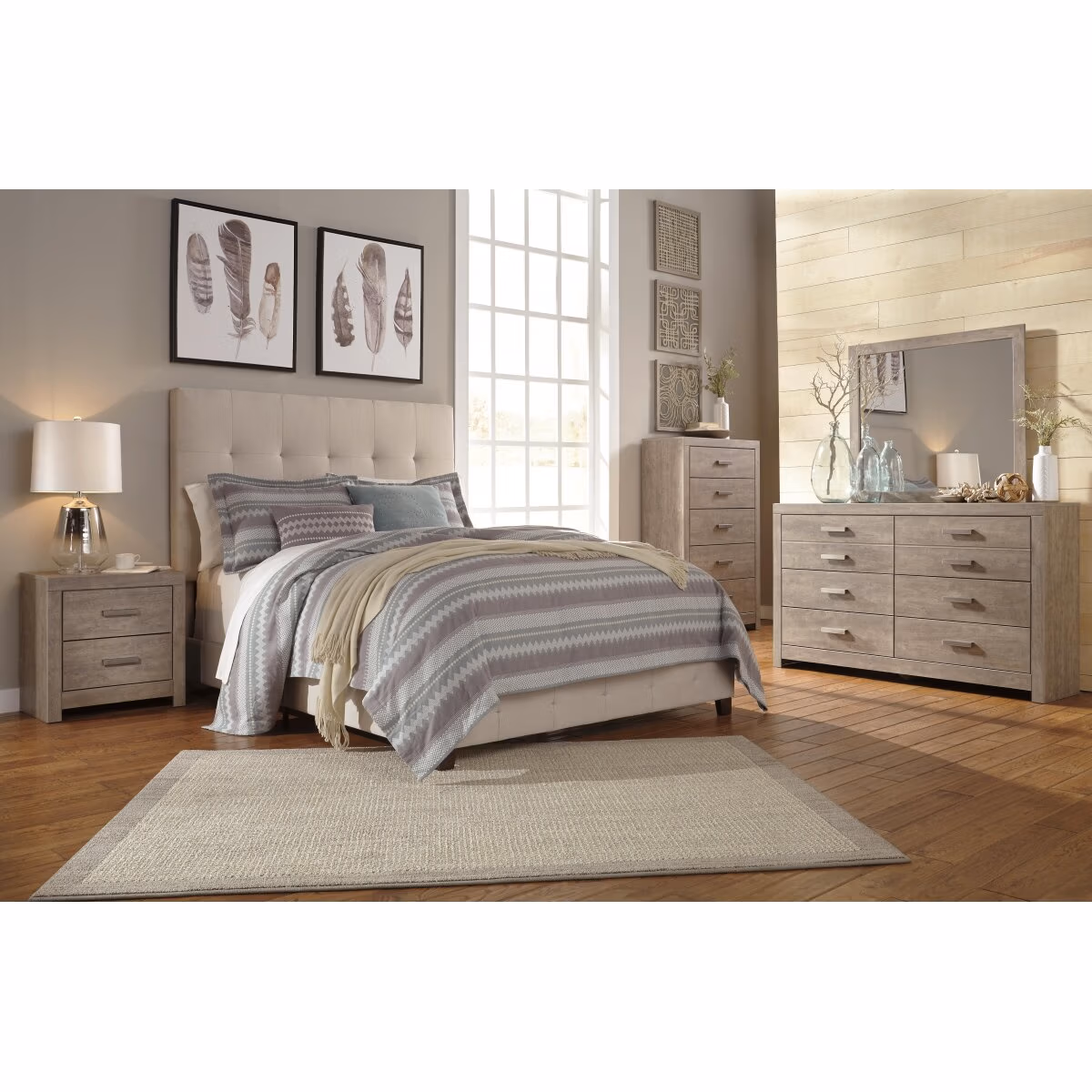 Dolante Queen Upholstered Bed - Image 8
