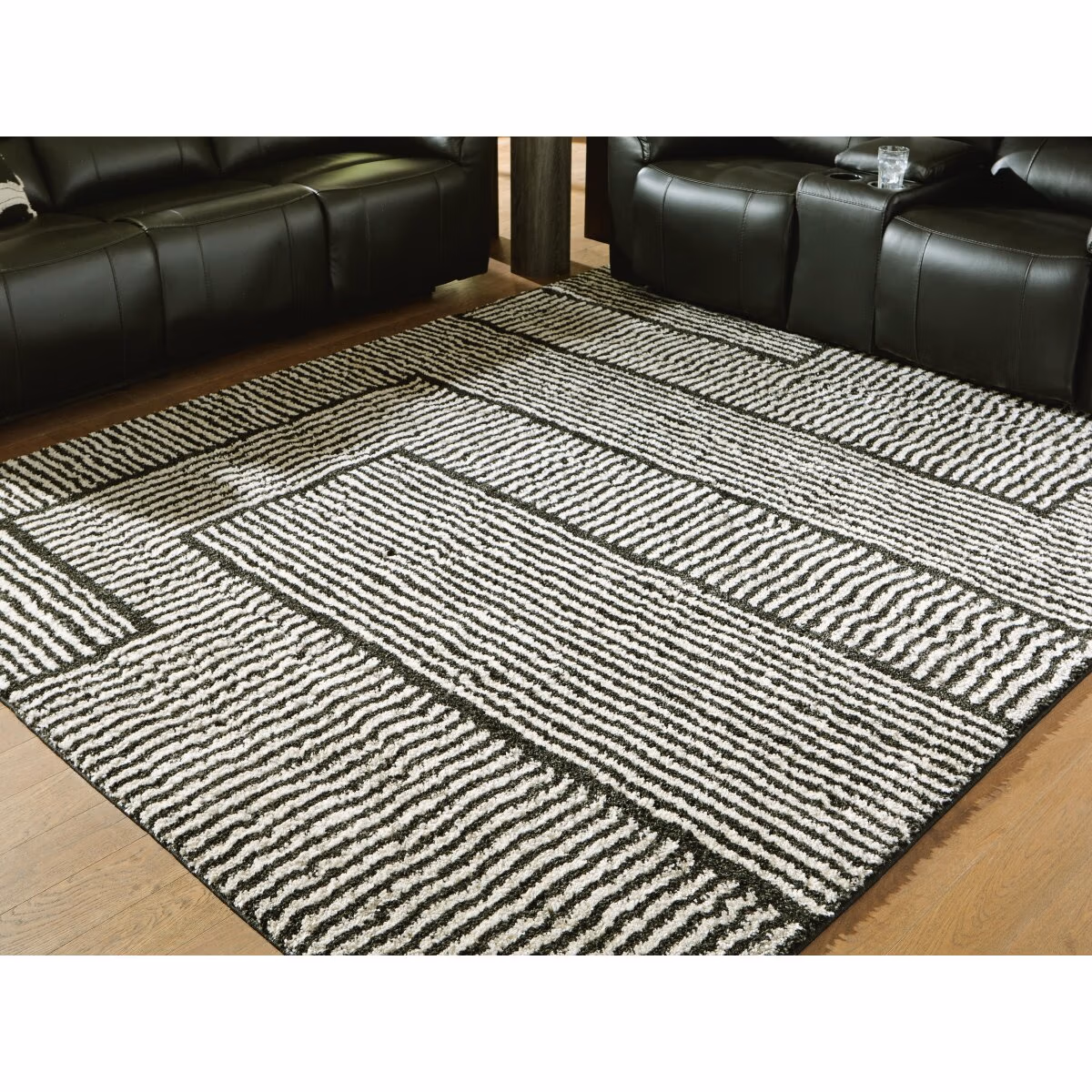 Kurtmen 7'10" x 9'10" Area Rug - Image 3
