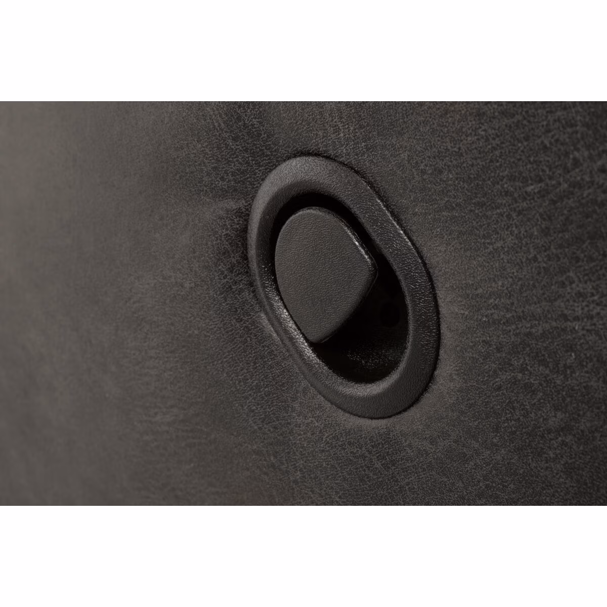 Tambo Recliner - Image 11