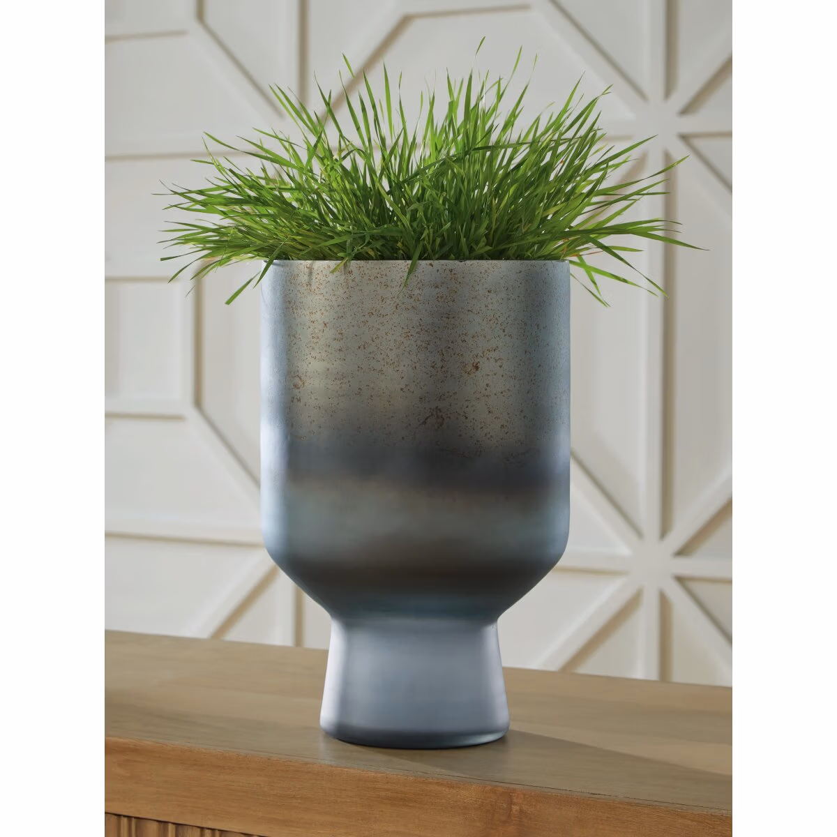 Pennmore Vase - Image 3