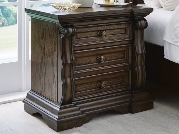 Maylee Queen Panel Bed, Dresser, Mirror, Chest and 2 Nightstands - Image 20