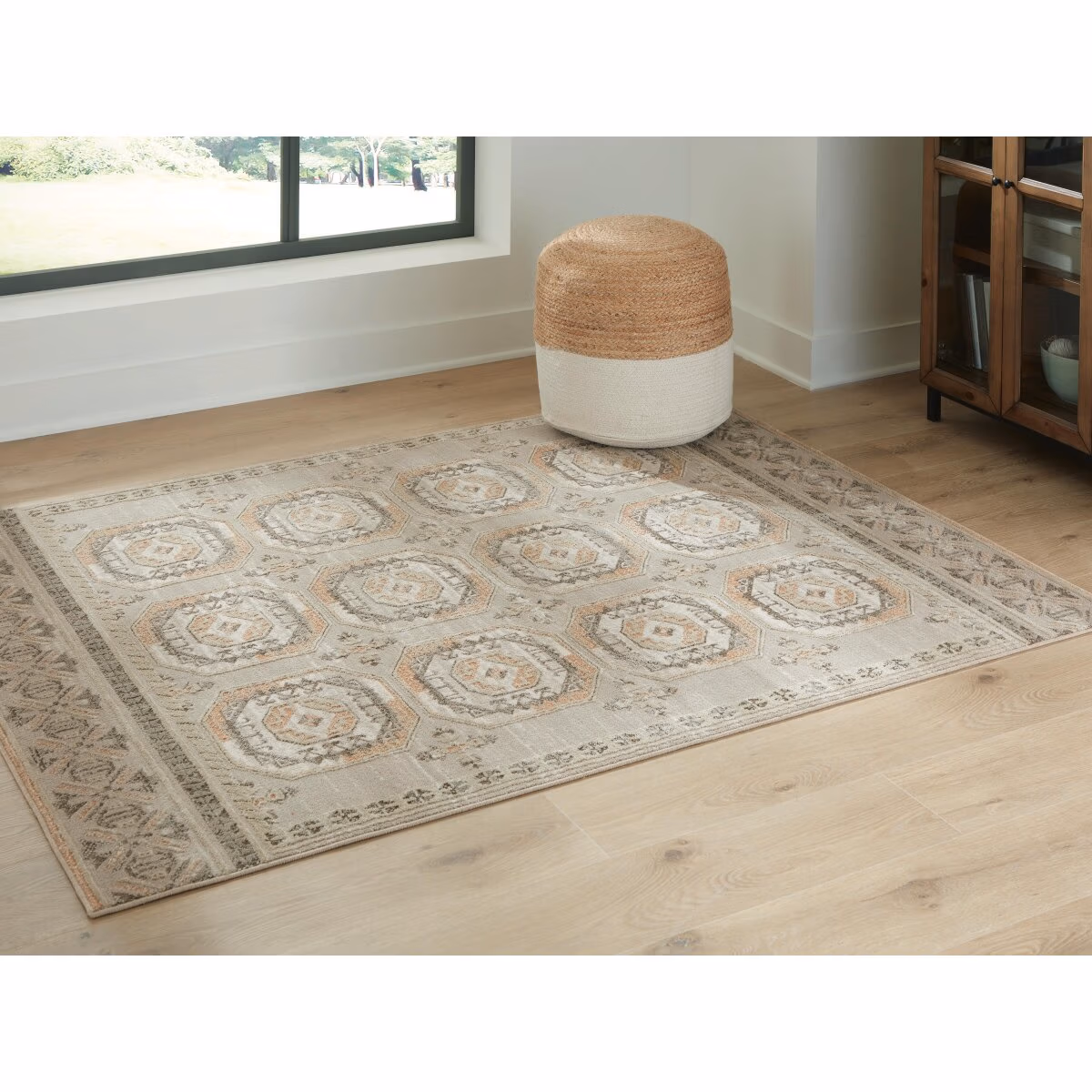 Bachby 5'3" x 7' Area Rug - Image 3
