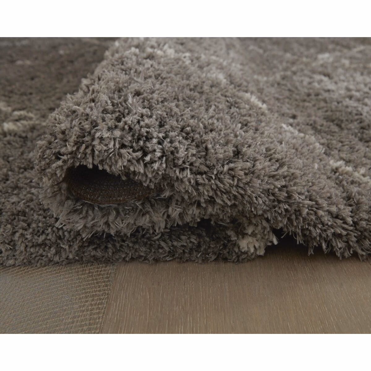 Wrenlow 5' x 7' Rug - Image 5