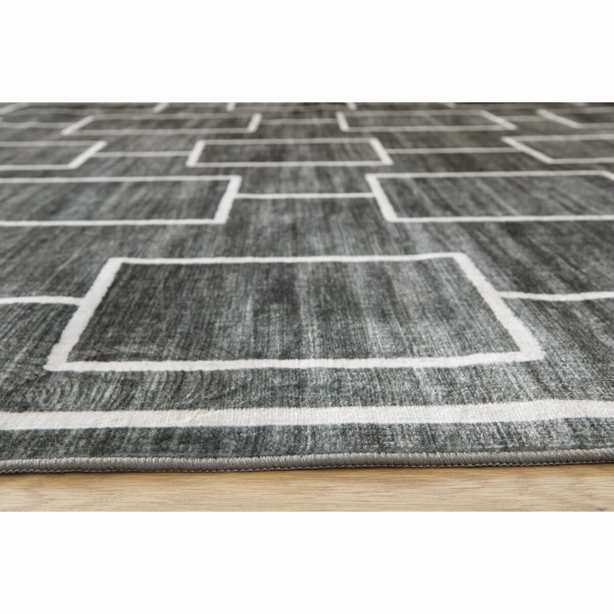 Elderland Washable 5' x 7' Area Rug - Image 4