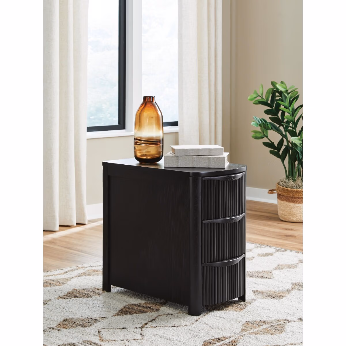Camdill Chairside End Table - Image 3