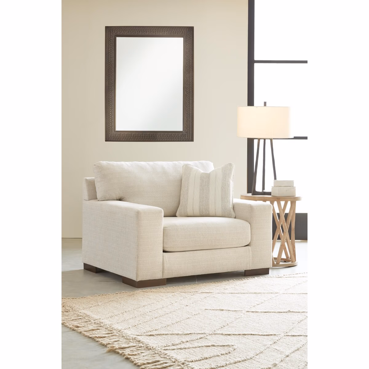 Maggie Oversized Chair - Image 3