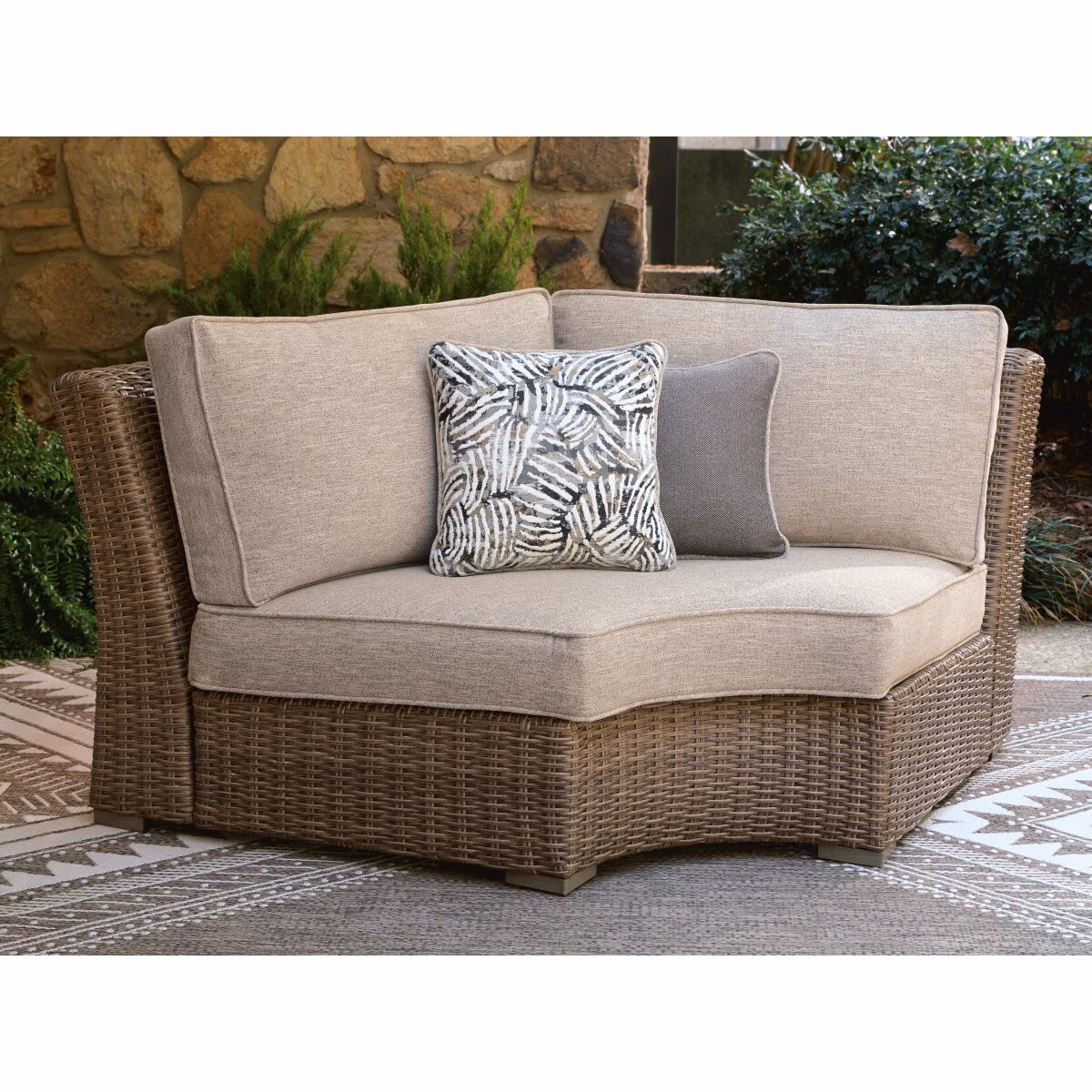 Laguna Heights Outdoor Curved Corner Chair with Cushion - Image 3