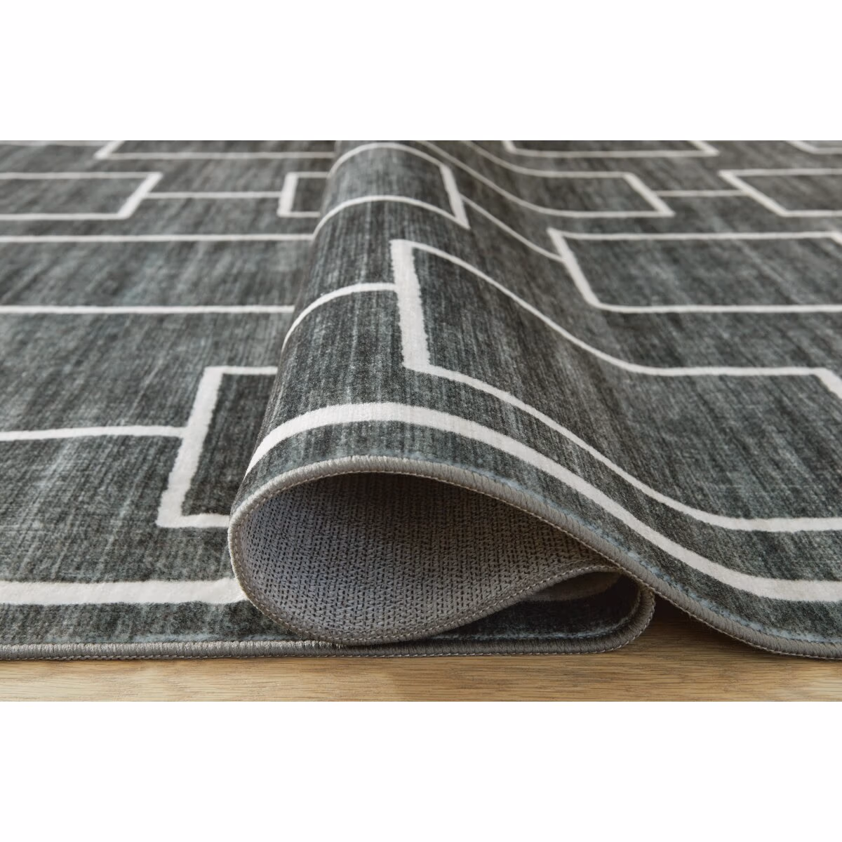 Elderland Washable 5' x 7' Area Rug - Image 5