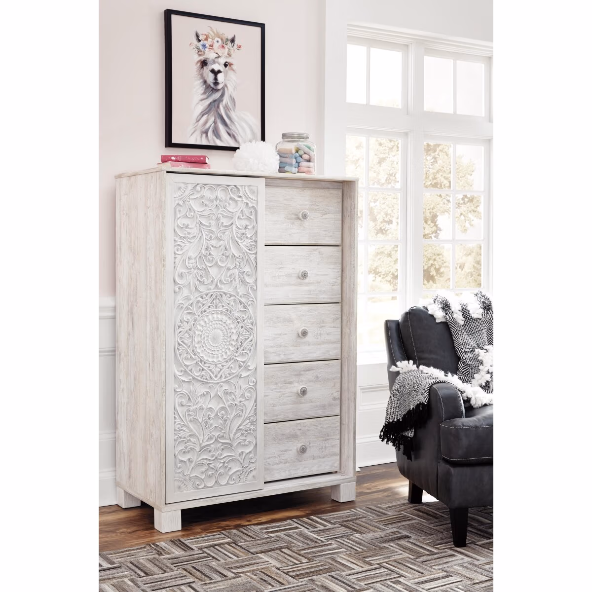 Paxberry Queen Panel Bed, Dresser and Chest - Image 16