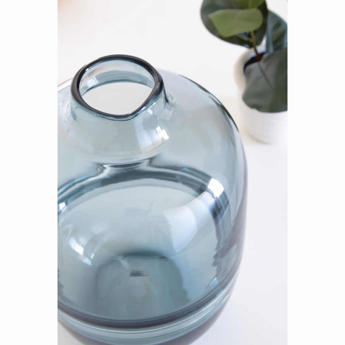 Lemmitt Vase - Image 4