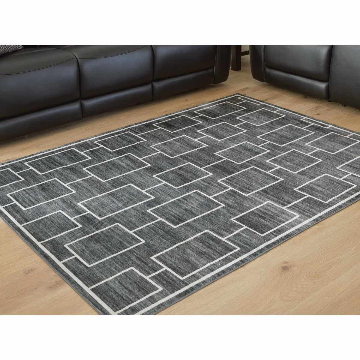 Elderland Washable 5' x 7' Area Rug - Image 3