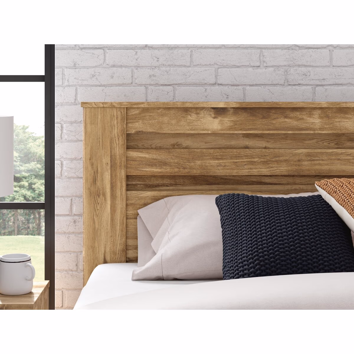 Maystonna King Panel Bed - Image 10