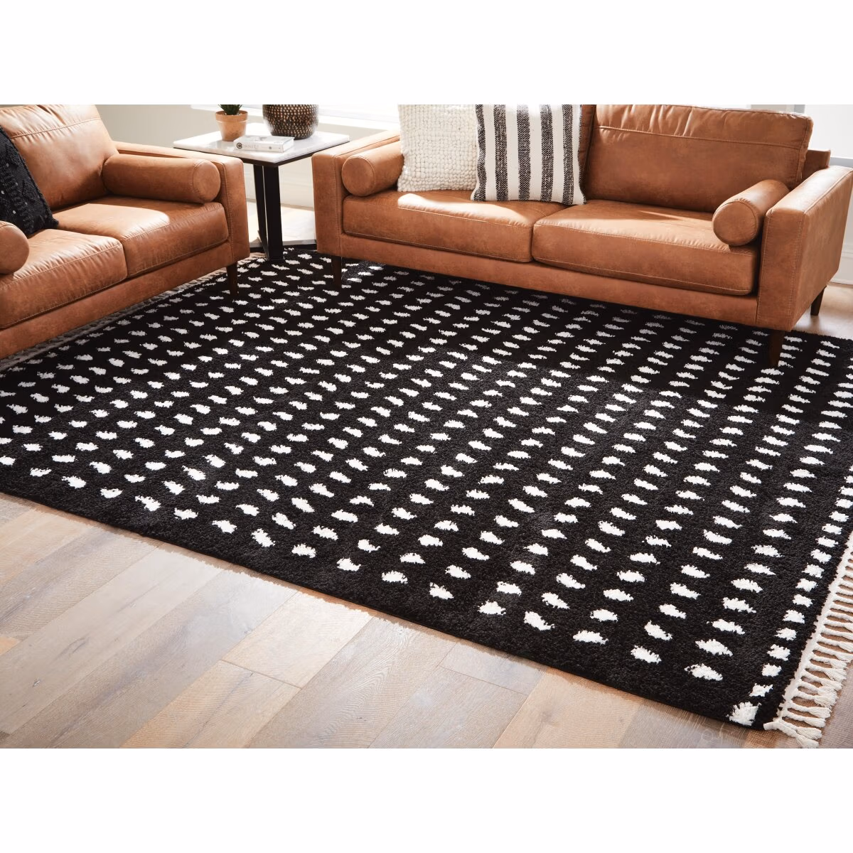 Minston 5' x 7' Rug - Image 3