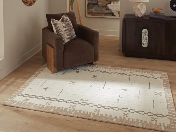 Dot 5' x 7' Area Rug - Image 3
