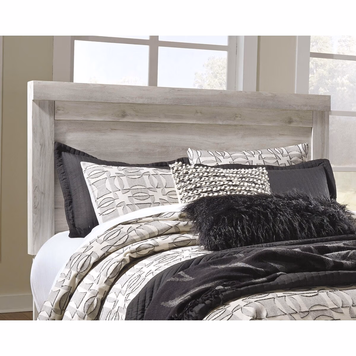 Bellaby Queen Panel Bed - Image 6